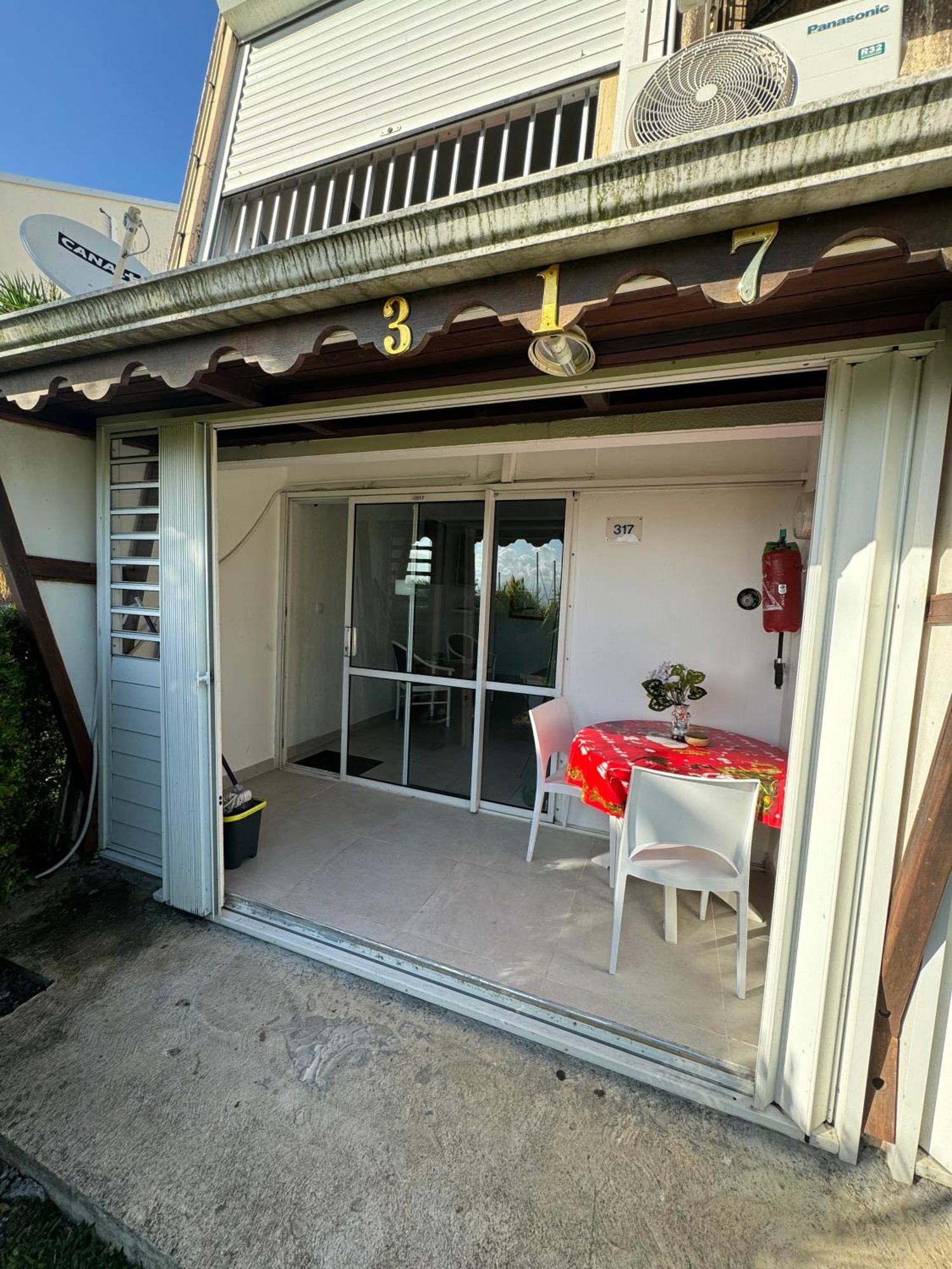 Appartement A La Marina Residence Hotel Village Soleil Le Gosier เลอโกซิเยร์ ภายนอก รูปภาพ